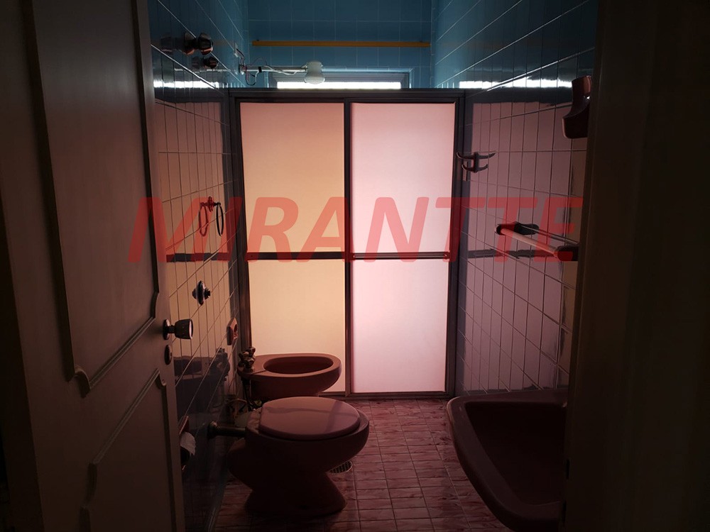 Sobrado de 485m² com 8 quartos em Imirim