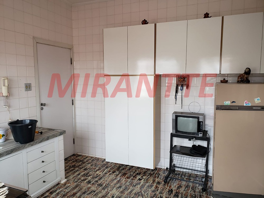 Sobrado de 485m² com 8 quartos em Imirim