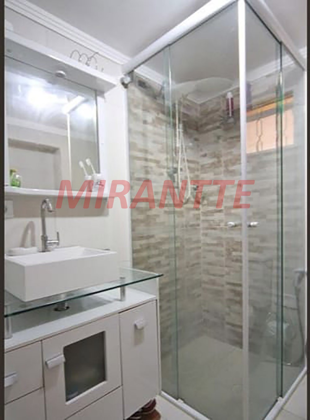 Sobrado de 160m² com 5 quartos em Água Fria