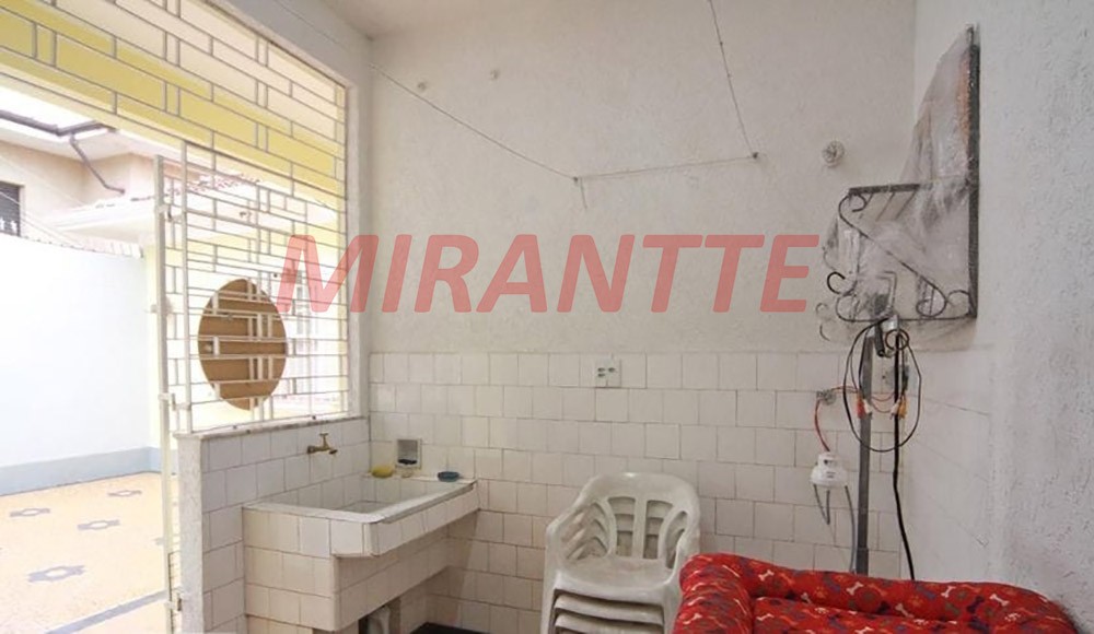 Sobrado de 160m² com 5 quartos em Água Fria