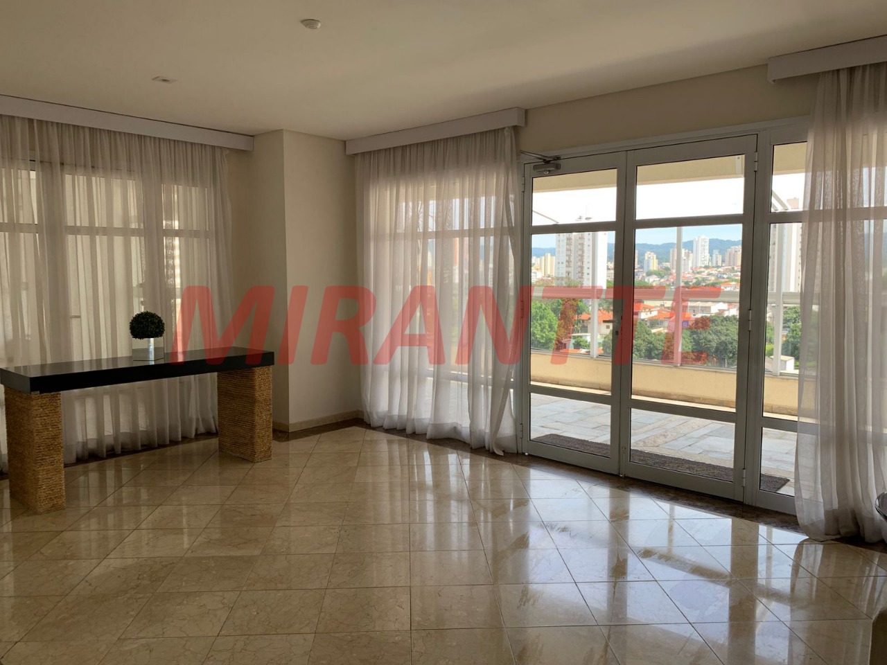Apartamento de 160m² com 4 quartos em Santana