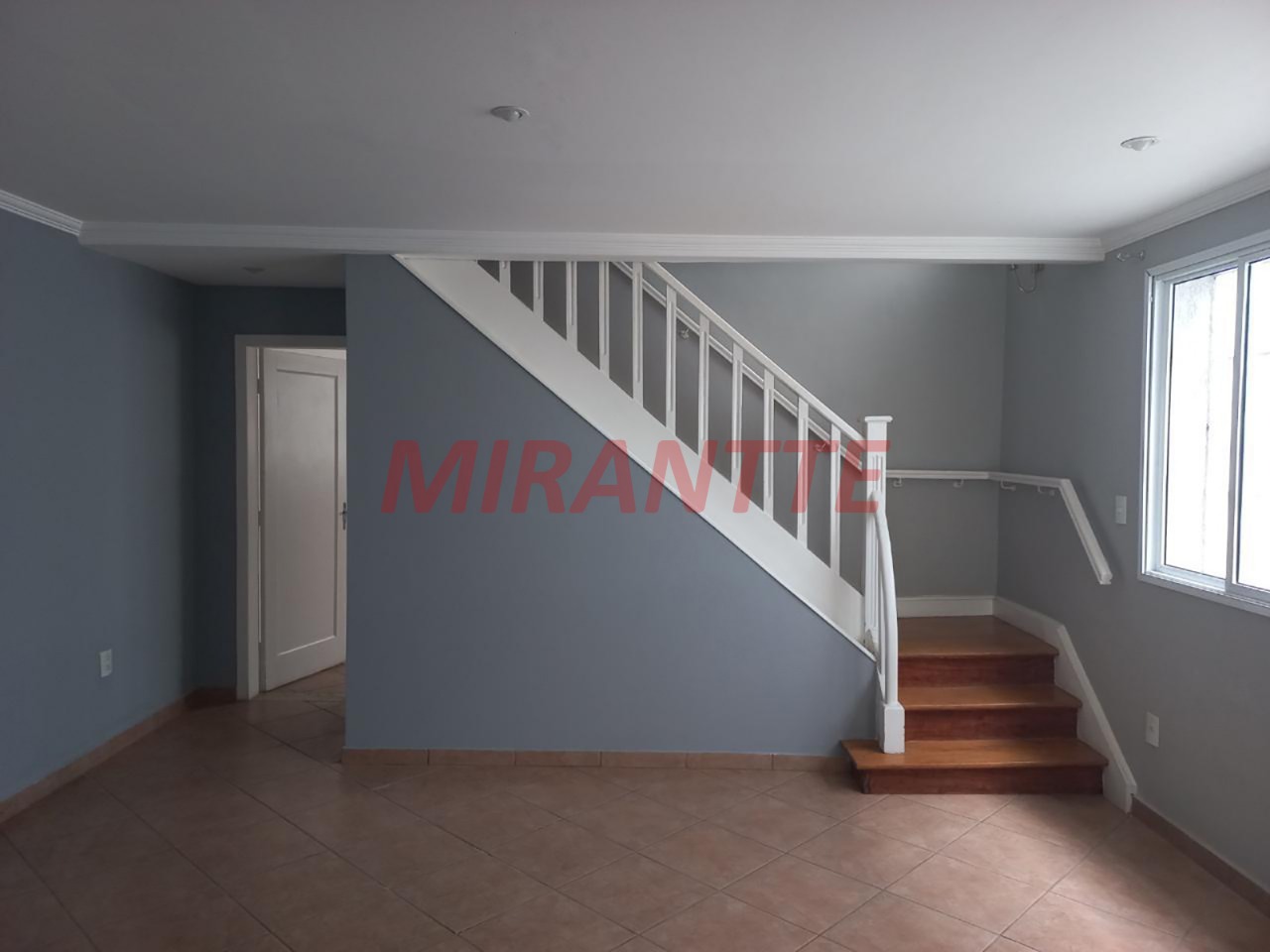 Sobrado de 180m² com 2 quartos em Santana