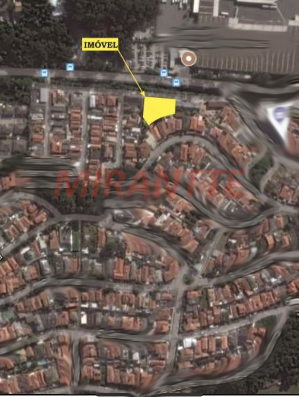 Terreno de 1527m² em Tremembe