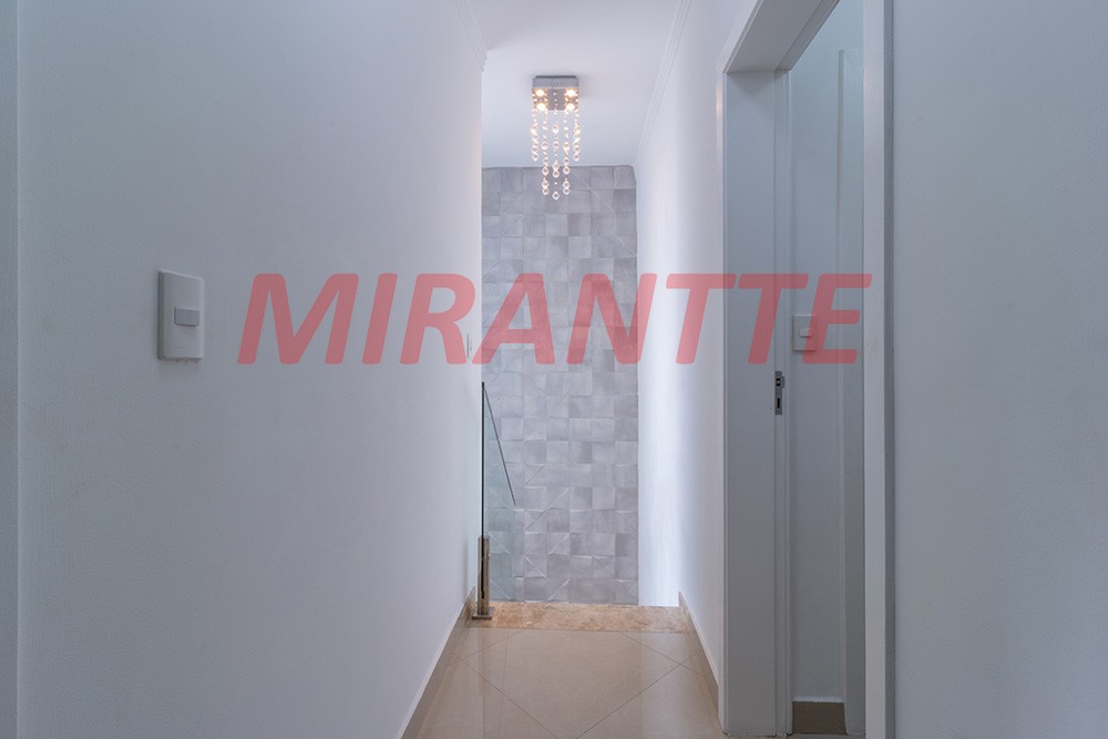 Sobrado de 250m² com 3 quartos em Horto Florestal