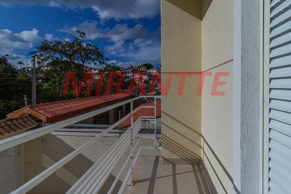 Sobrado de 250m² com 3 quartos em Horto Florestal