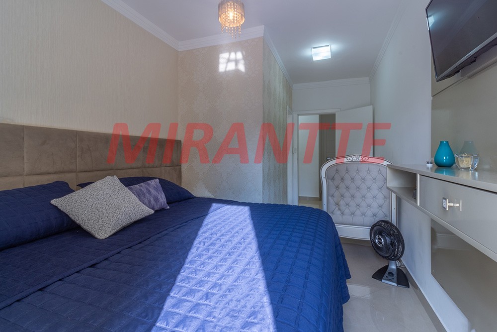 Sobrado de 250m² com 3 quartos em Horto Florestal