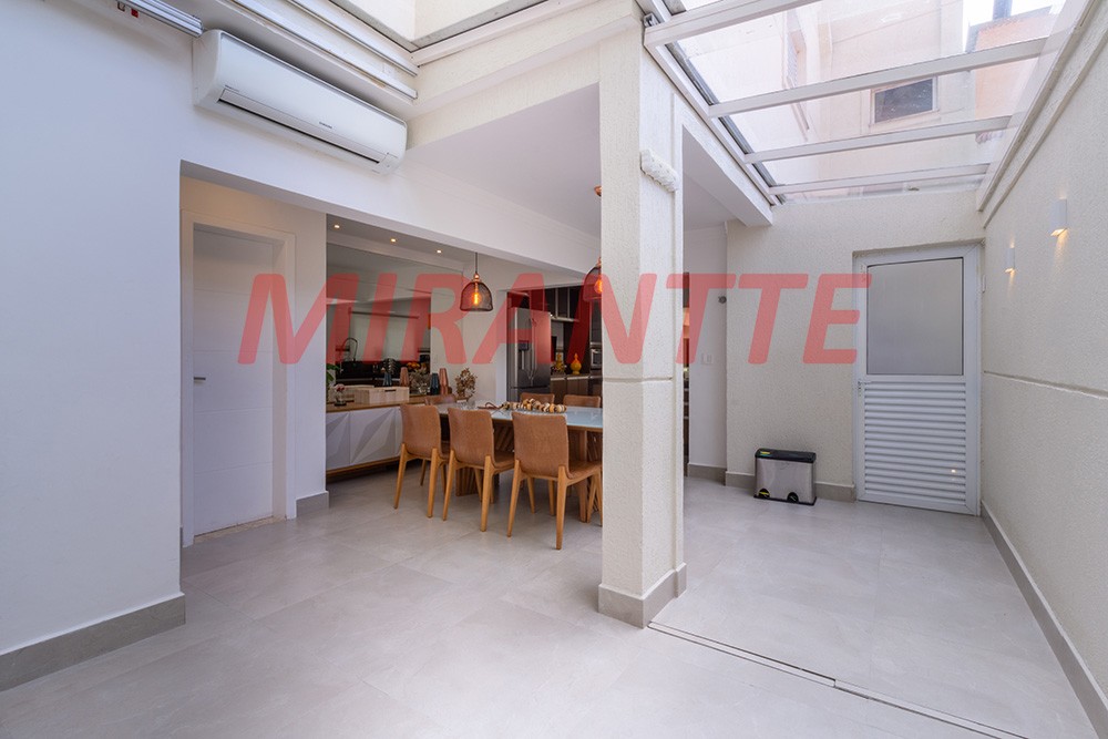 Sobrado de 250m² com 3 quartos em Horto Florestal