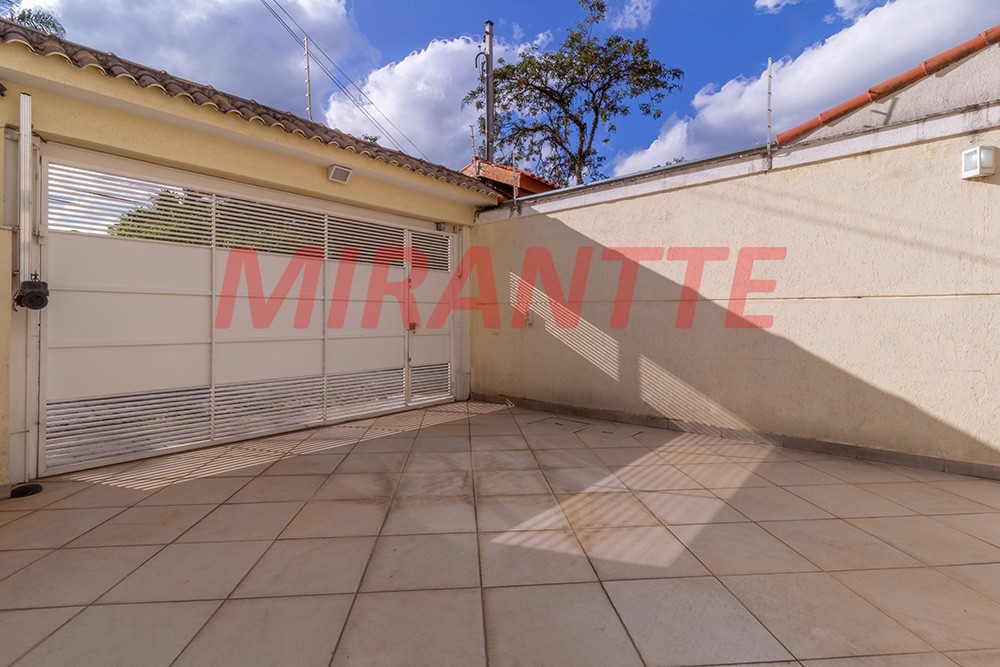 Sobrado de 250m² com 3 quartos em Horto Florestal