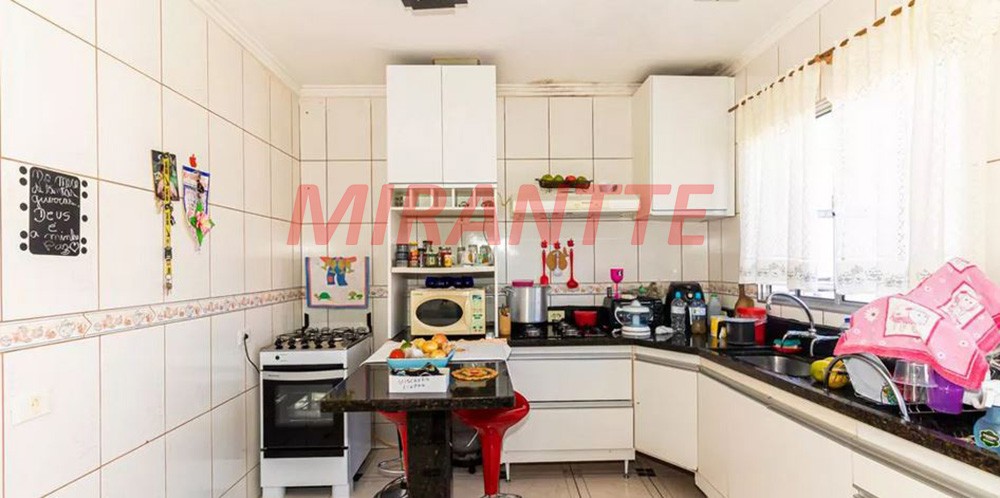 Sobrado de 1000m² com 8 quartos em Vila Paiva