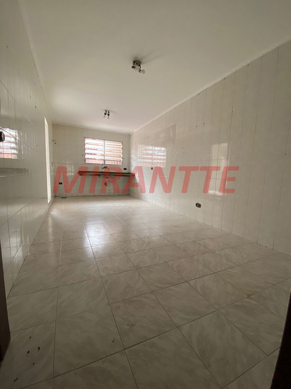 Casa terrea de 200m² com 3 quartos em Santa Teresinha