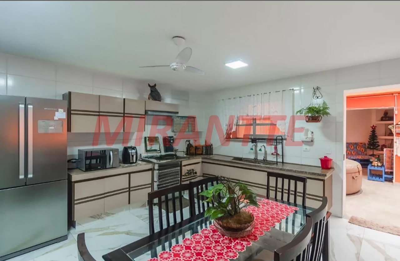 Sobrado de 280m² com 3 quartos em Casa Verde