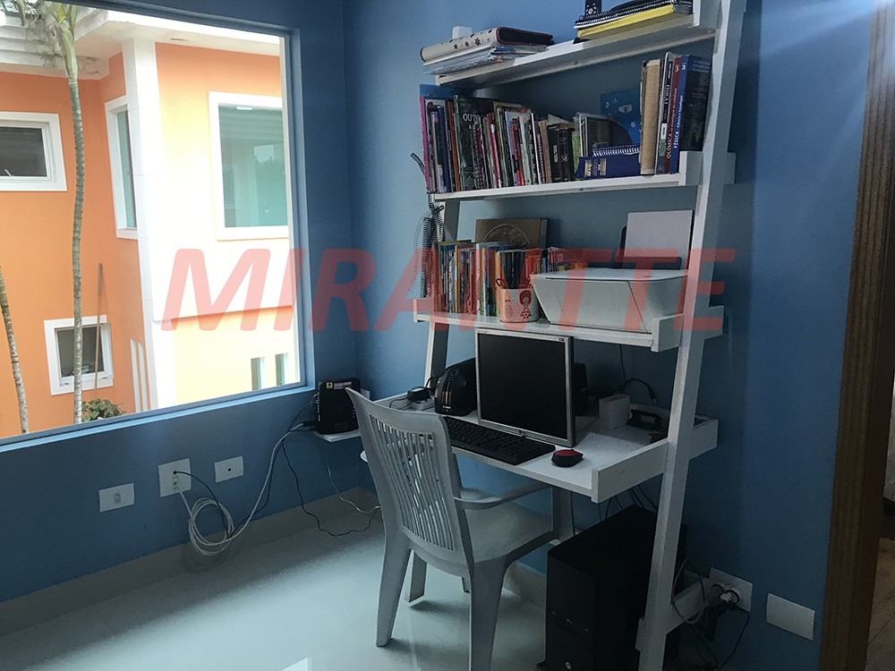 Sobrado de 514m² com 4 quartos em Santa Teresinha