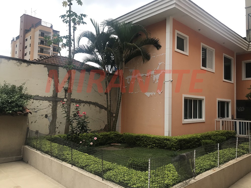 Sobrado de 514m² com 4 quartos em Santa Teresinha
