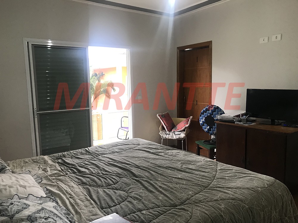 Sobrado de 514m² com 4 quartos em Santa Teresinha