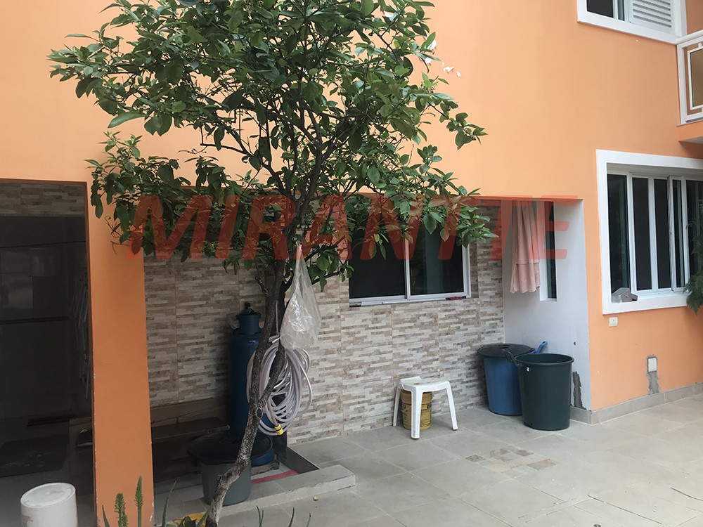 Sobrado de 514m² com 4 quartos em Santa Teresinha