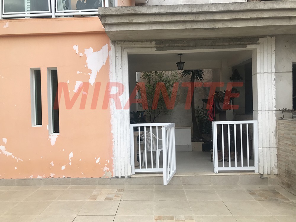 Sobrado de 514m² com 4 quartos em Santa Teresinha