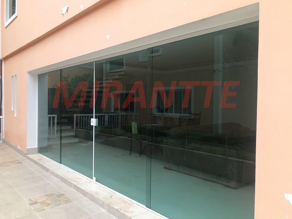 Sobrado de 514m² com 4 quartos em Santa Teresinha