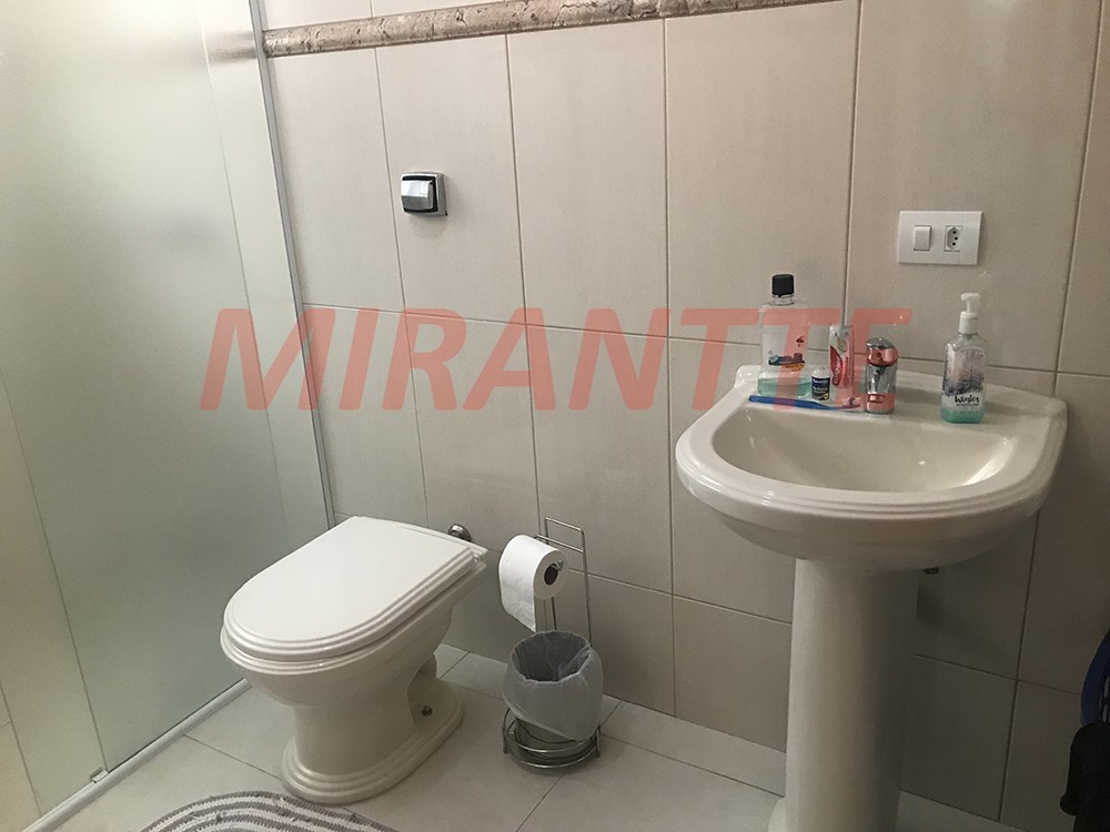 Sobrado de 514m² com 4 quartos em Santa Teresinha