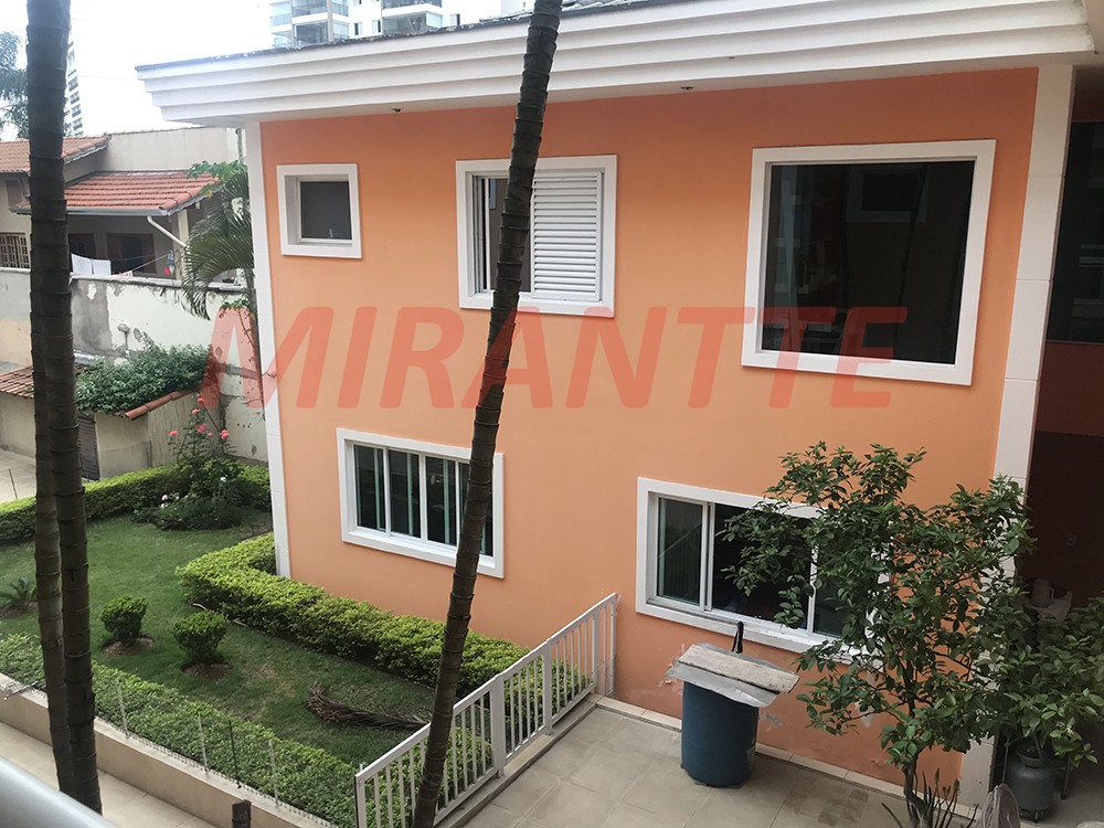 Sobrado de 514m² com 4 quartos em Santa Teresinha