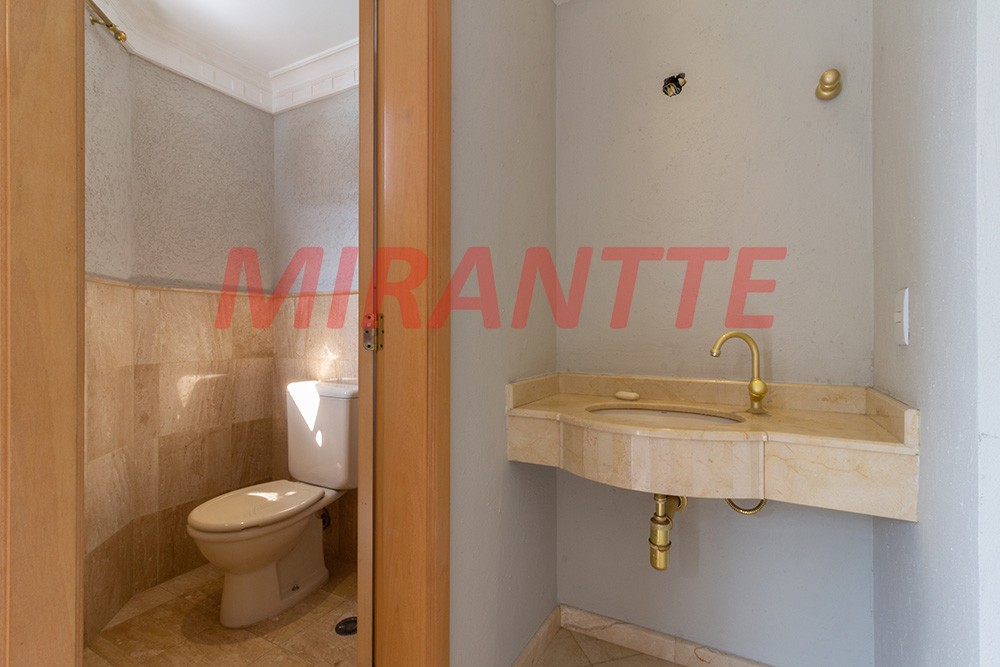 Cobertura de 2.9m² com 3 quartos em Santana