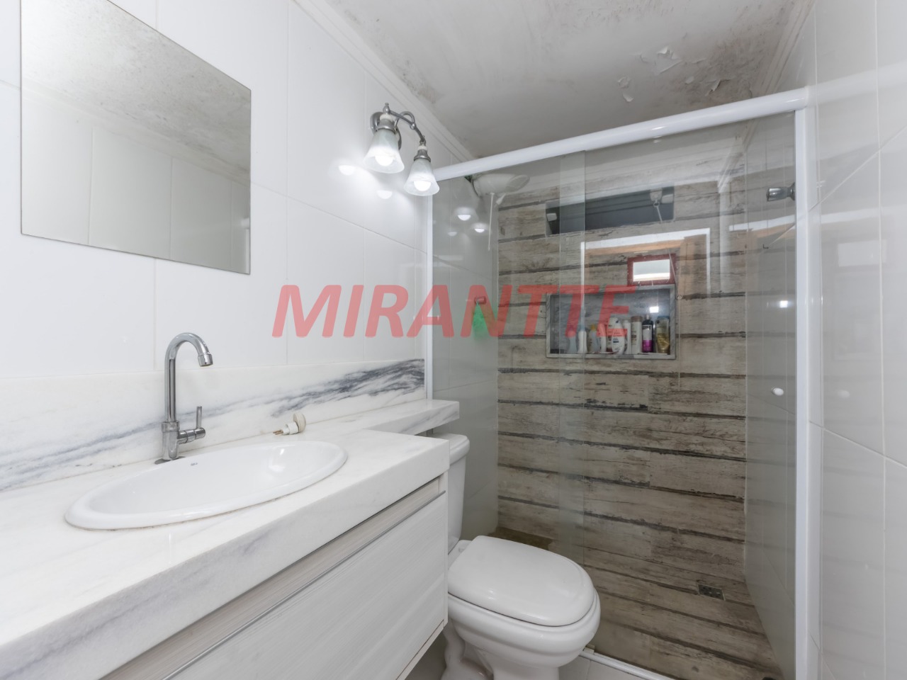 Sobrado de 300m² com 4 quartos em Vila Pauliceia
