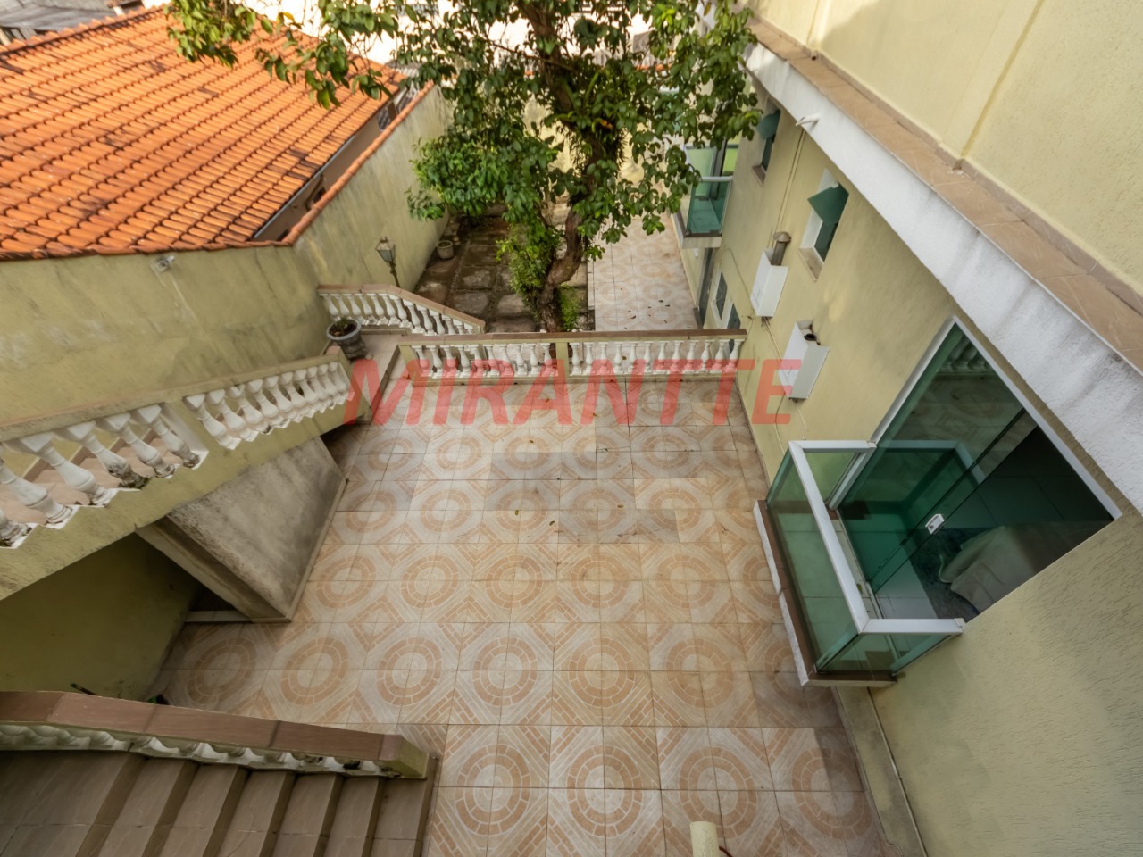 Sobrado de 300m² com 4 quartos em Vila Pauliceia