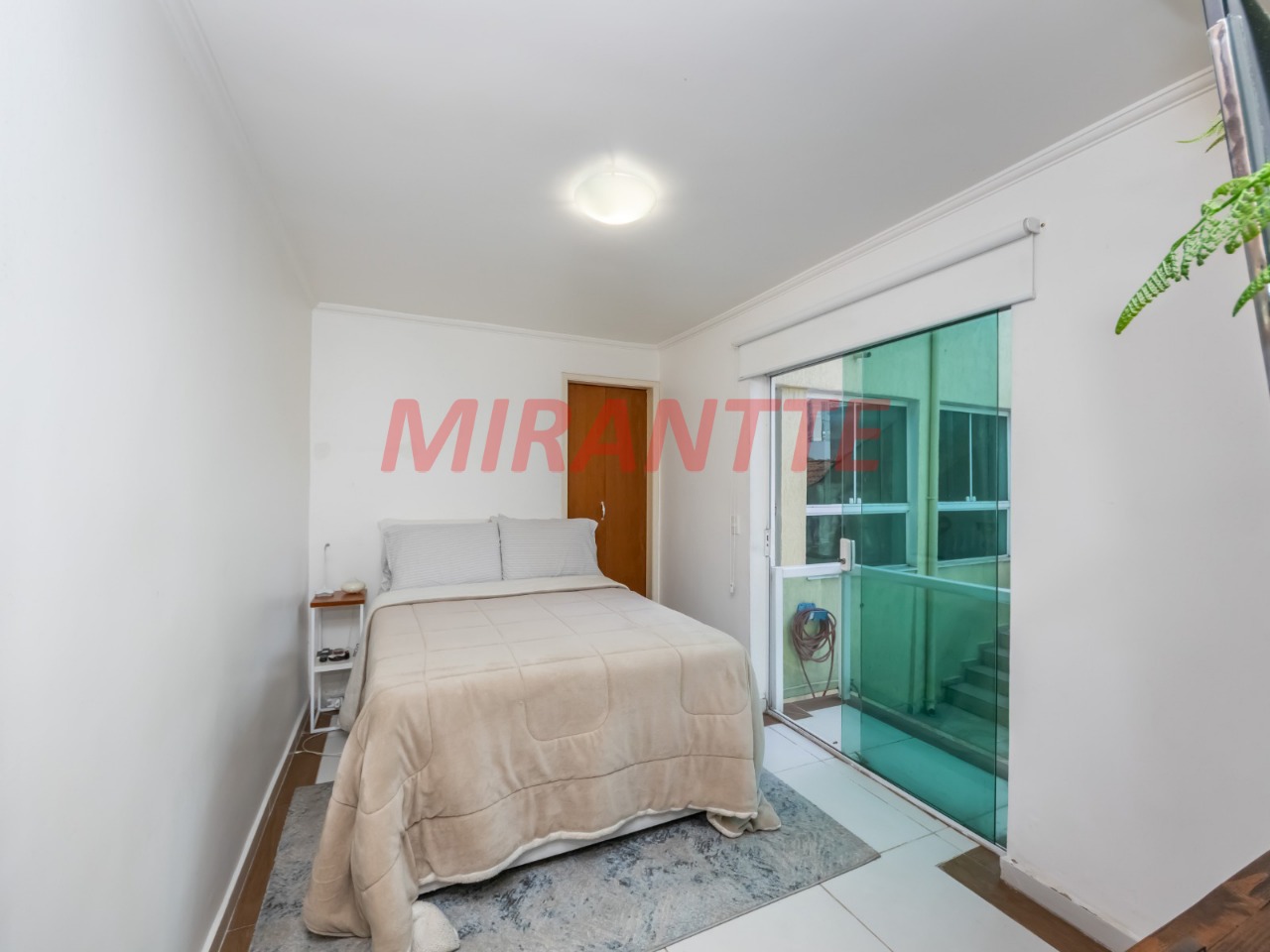 Sobrado de 300m² com 4 quartos em Vila Pauliceia
