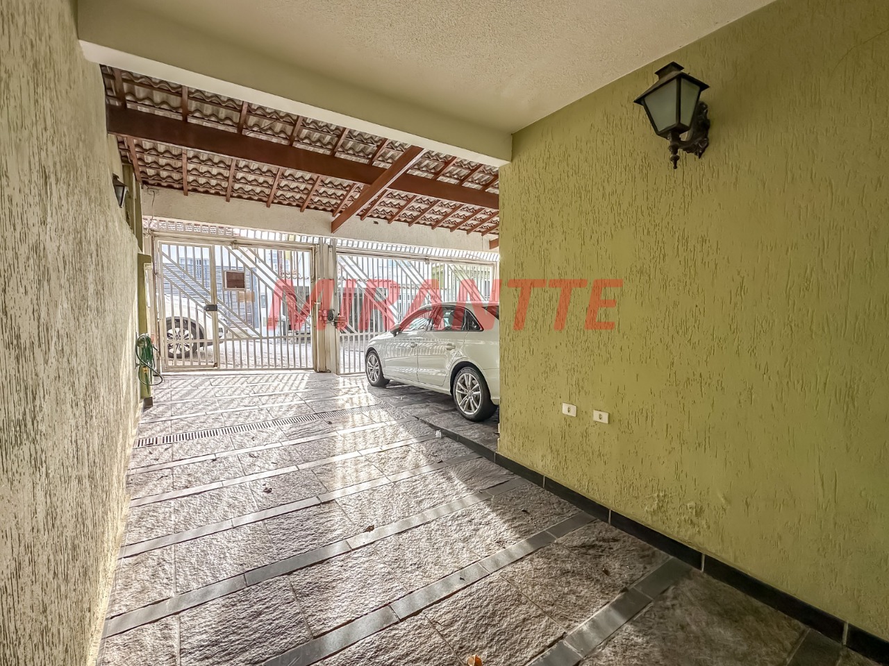 Sobrado de 300m² com 4 quartos em Vila Pauliceia
