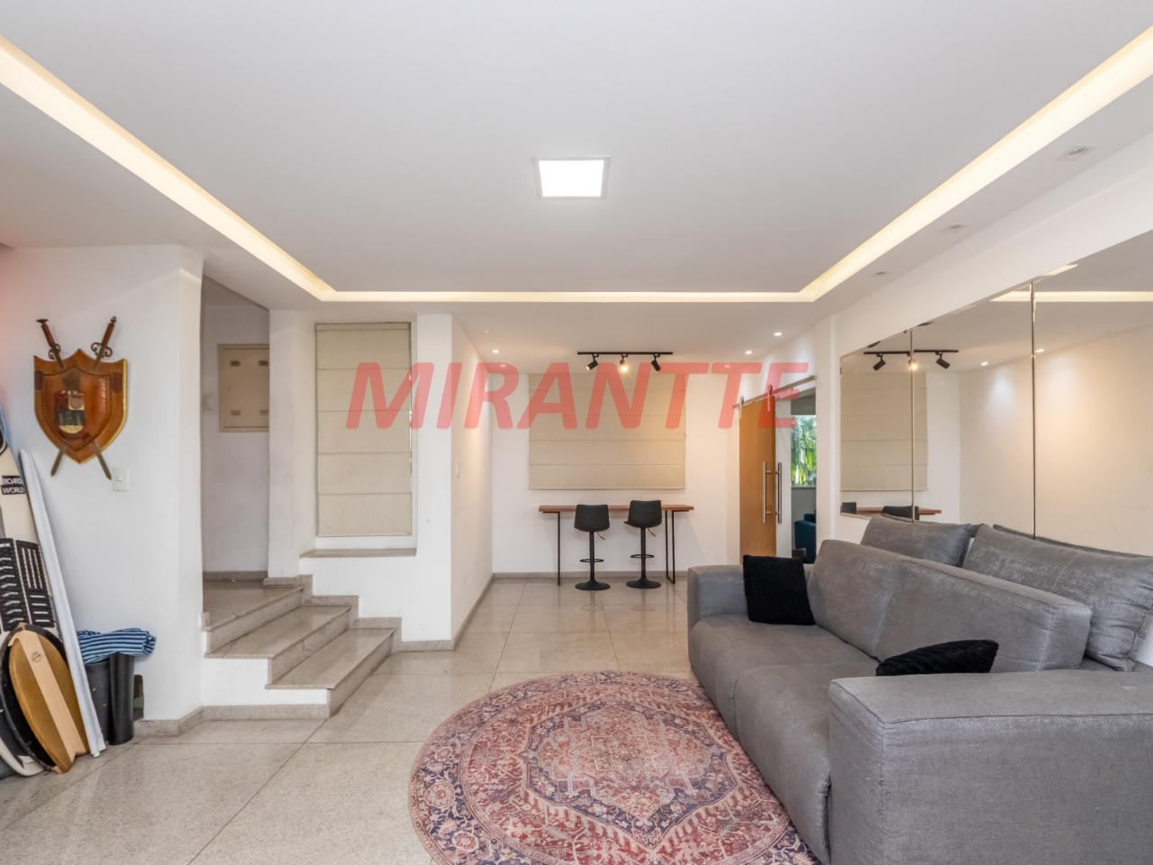 Sobrado de 300m² com 4 quartos em Vila Pauliceia