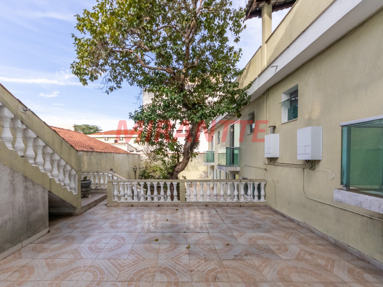 Sobrado de 300m² com 4 quartos em Vila Pauliceia