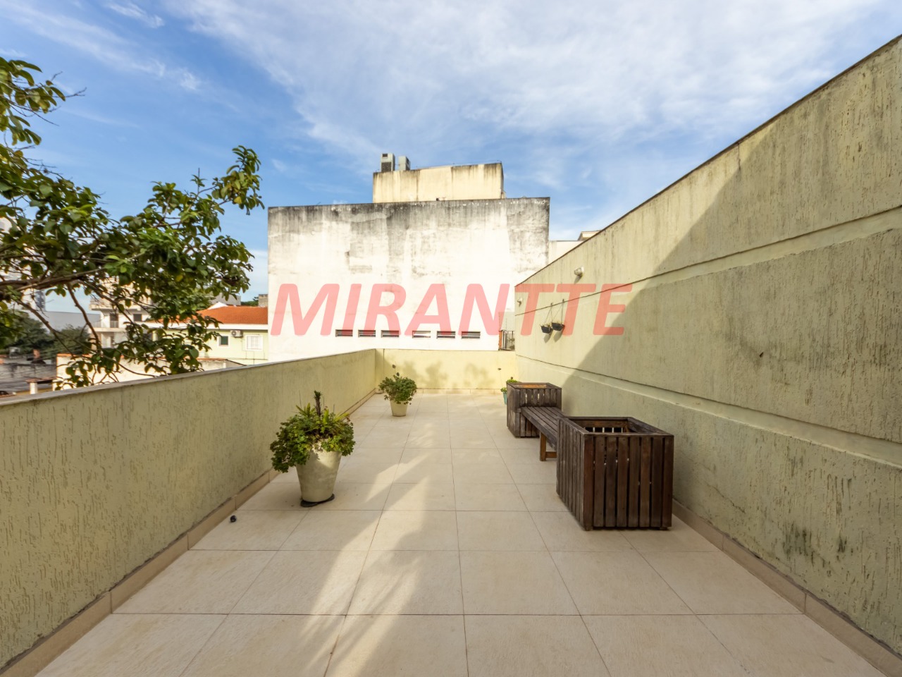 Sobrado de 300m² com 4 quartos em Vila Pauliceia