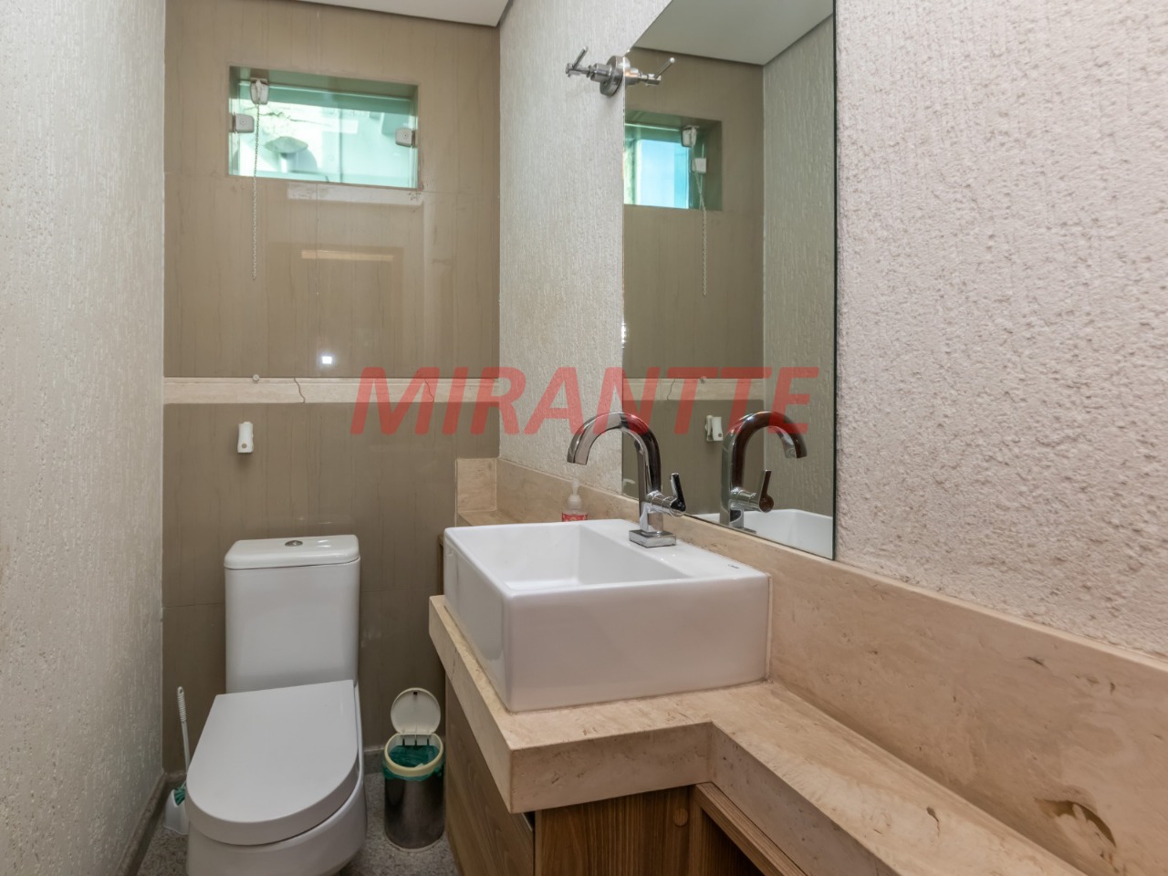 Sobrado de 300m² com 4 quartos em Vila Pauliceia