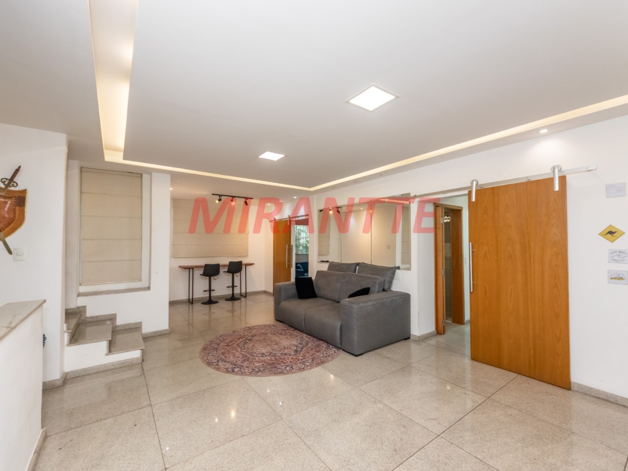 Sobrado de 300m² com 4 quartos em Vila Pauliceia