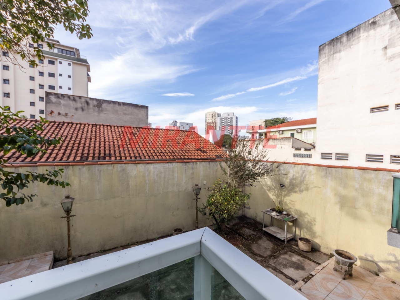 Sobrado de 300m² com 4 quartos em Vila Pauliceia