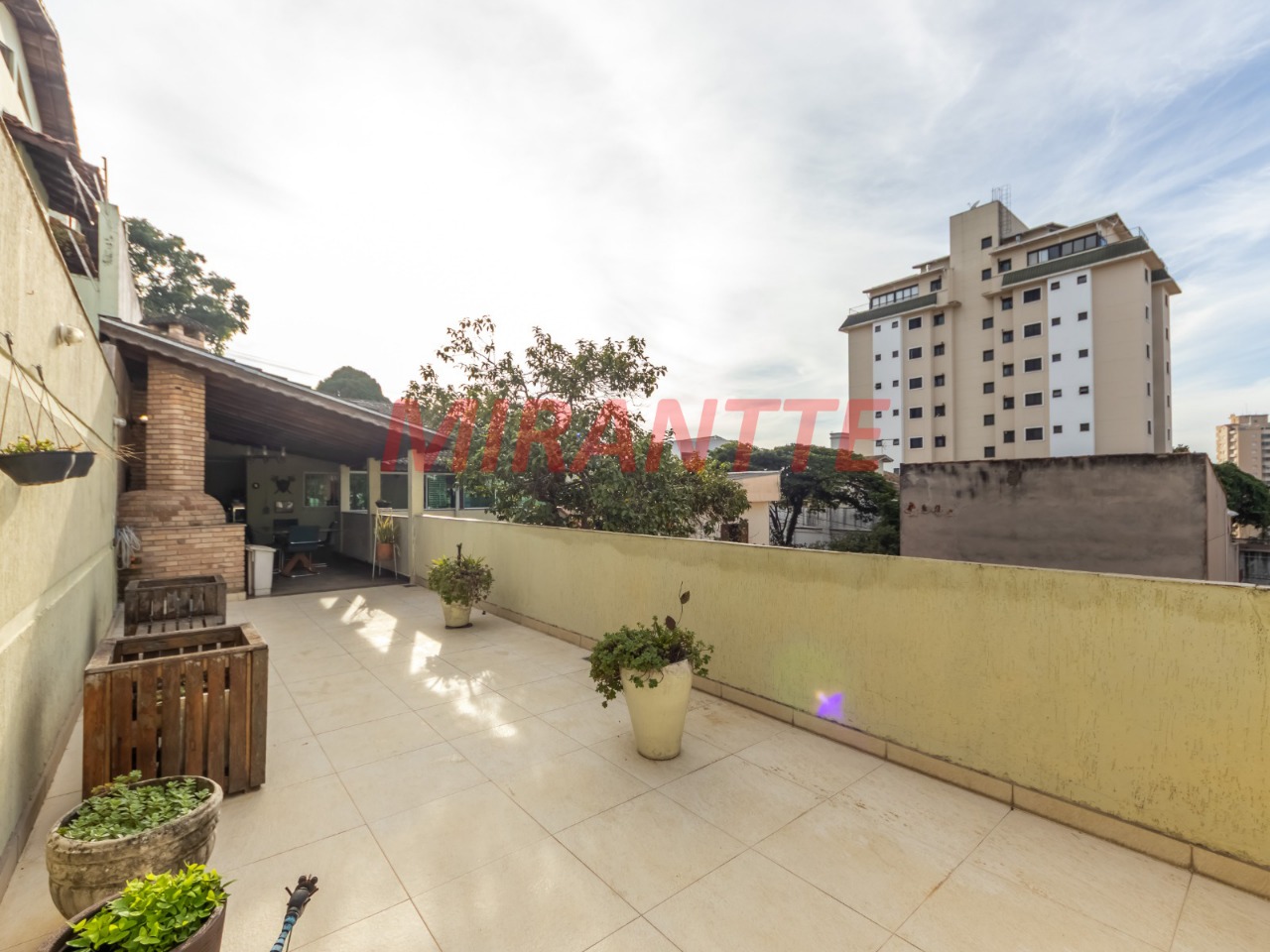 Sobrado de 300m² com 4 quartos em Vila Pauliceia