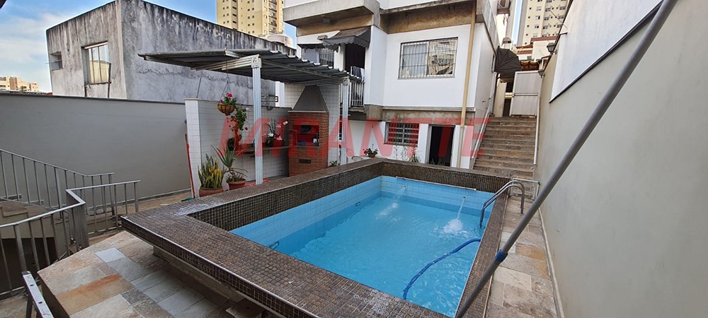 Sobrado de 303m² com 3 quartos em Santana
