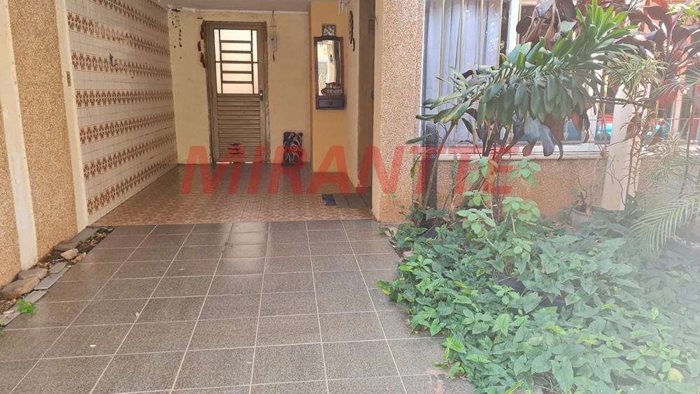 Sobrado de 182m² com 3 quartos em Água Fria