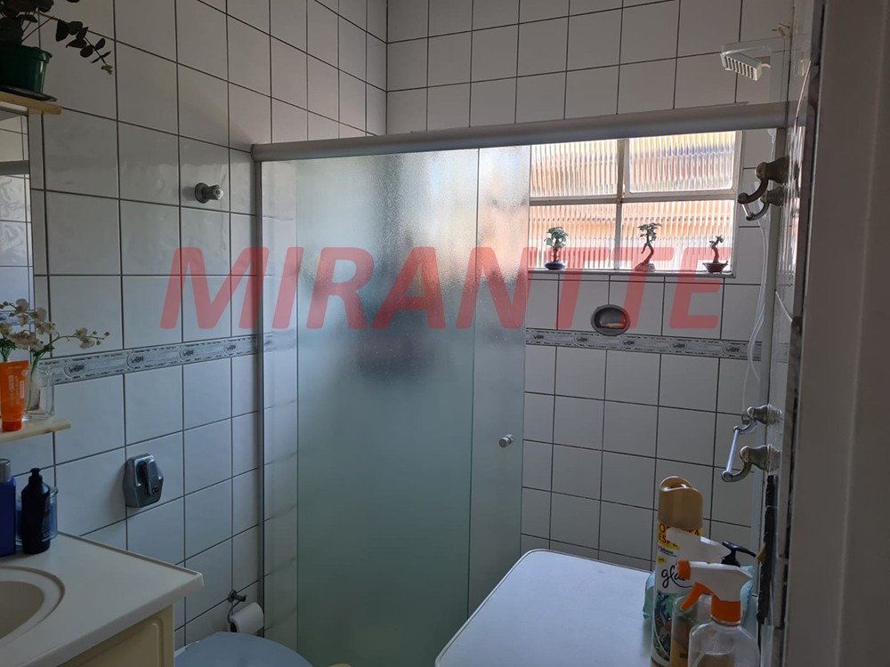 Sobrado de 182m² com 3 quartos em Água Fria