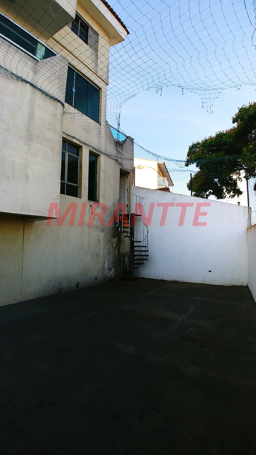 Sobrado de 326m² com 3 quartos em Mandaqui