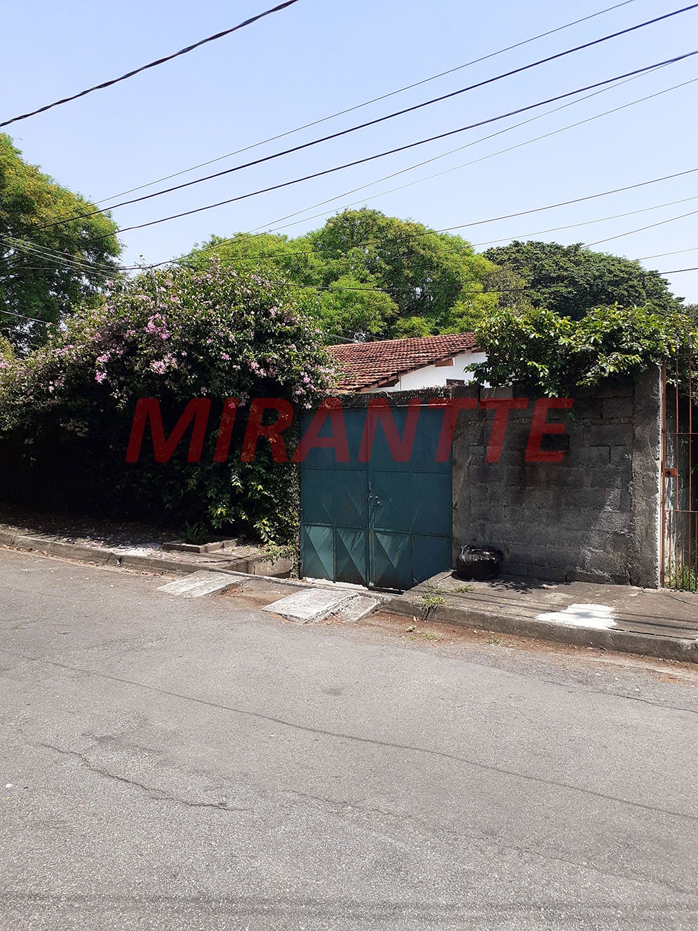 Terreno de 470m² com 2 quartos em Vila Galvão