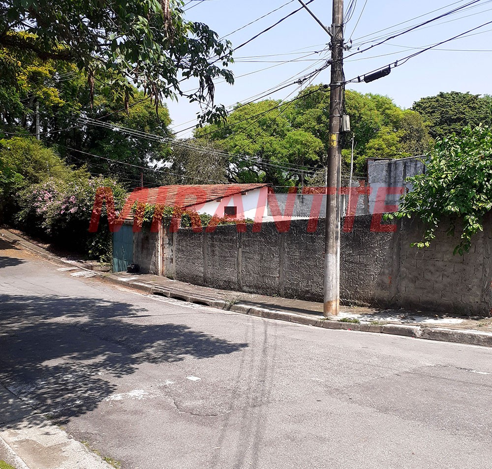 Terreno de 470m² com 2 quartos em Vila Galvão