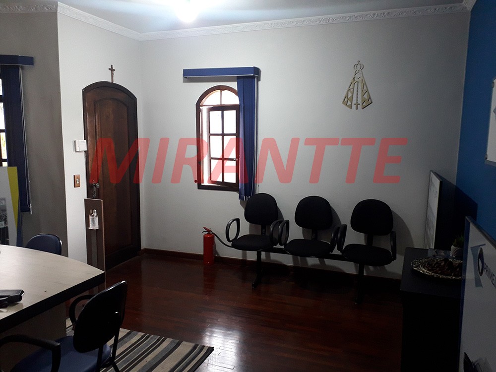 Sobrado de 350m² com 3 quartos em Cachoeirinha