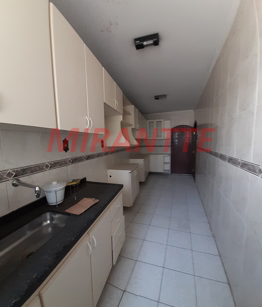 Sobrado com 3 quartos em Tremembe