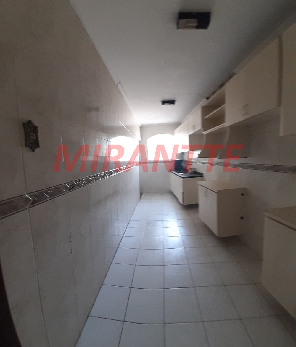 Sobrado com 3 quartos em Tremembe