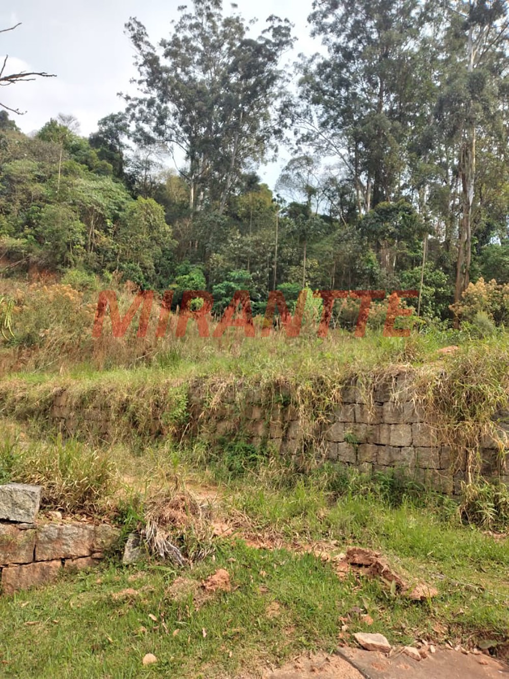 Terreno de 900m² em Jardim Peri
