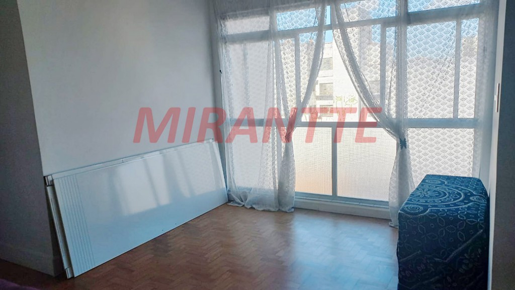 Apartamento com 3 quartos em Santana