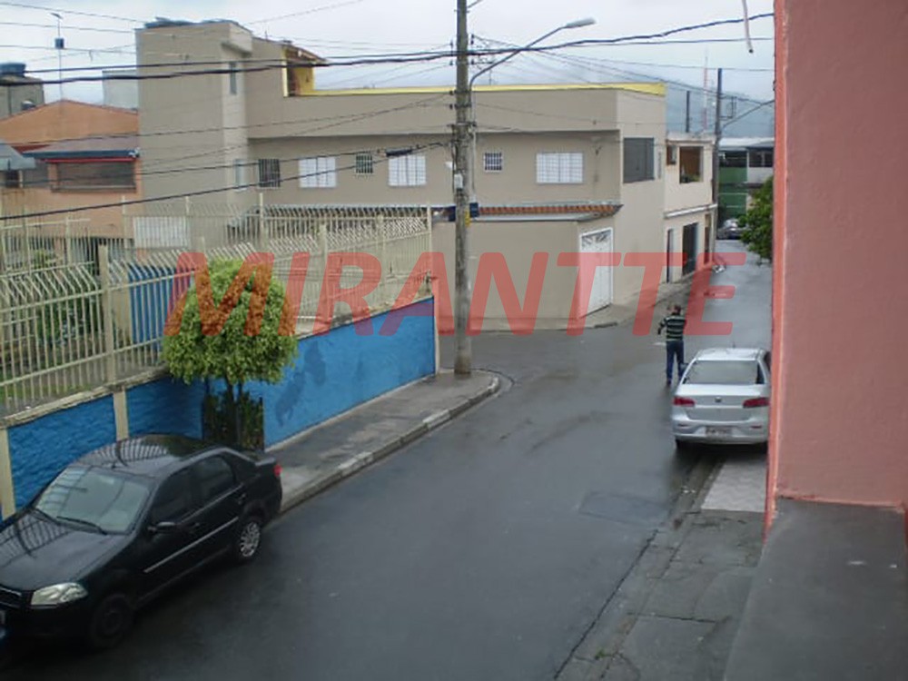 Sobrado de 112m² com 2 quartos em Jardim Fontalis