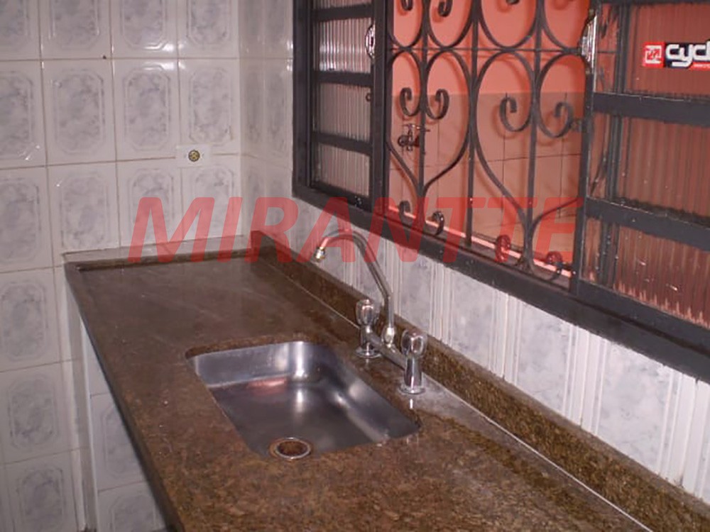 Sobrado de 112m² com 2 quartos em Jardim Fontalis