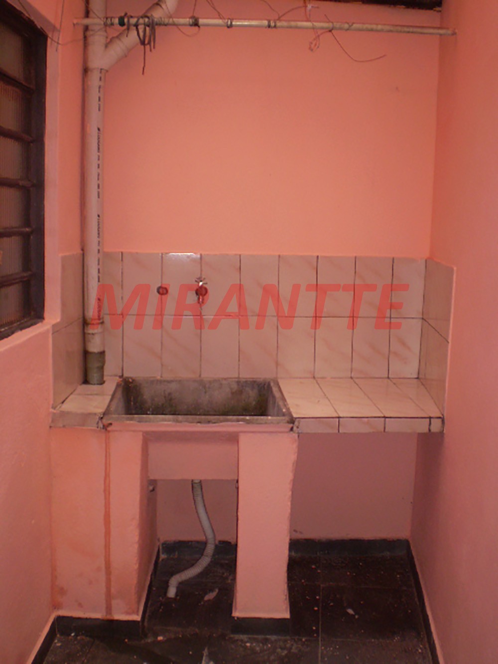 Sobrado de 112m² com 2 quartos em Jardim Fontalis