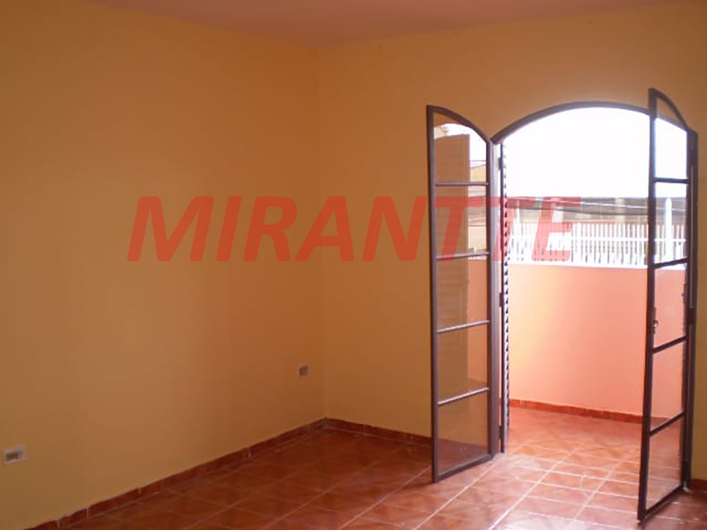 Sobrado de 112m² com 2 quartos em Jardim Fontalis